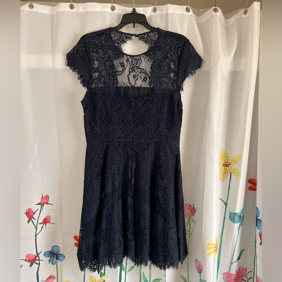 BB Dakota Navy Lace Cocktail Dress - Picture 2 of 5